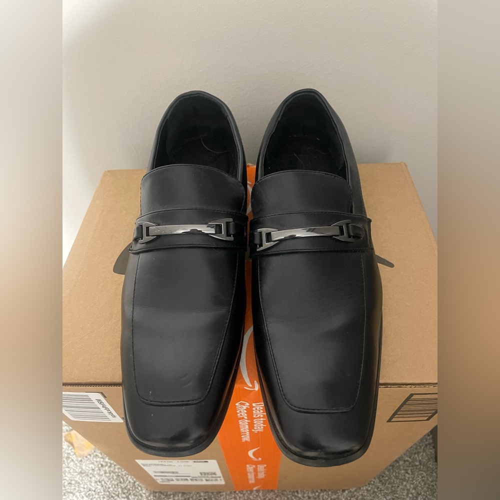 Preowned Men’s Black Loafers